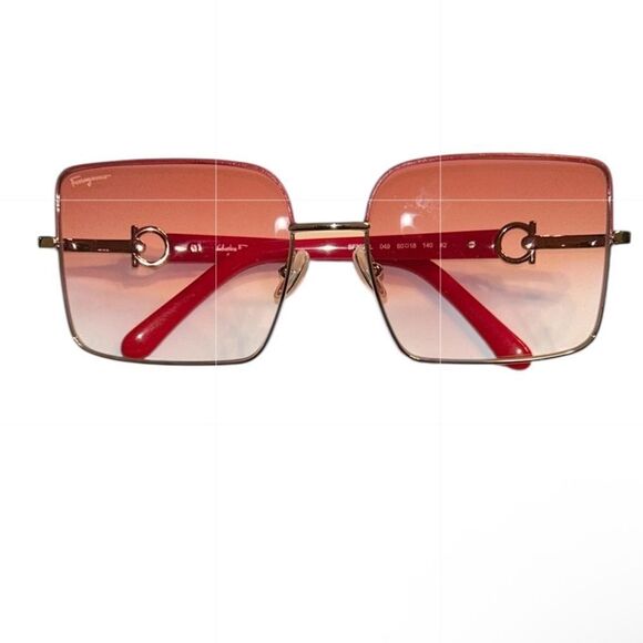 Salvatore Ferragamo Gradient Sunglasses.SF302SL 049 60/18 140(NWOT) - Picture 3 of 8